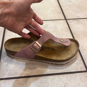 Worn once maybe twice super cute, metallic light pink Birkenstocks!